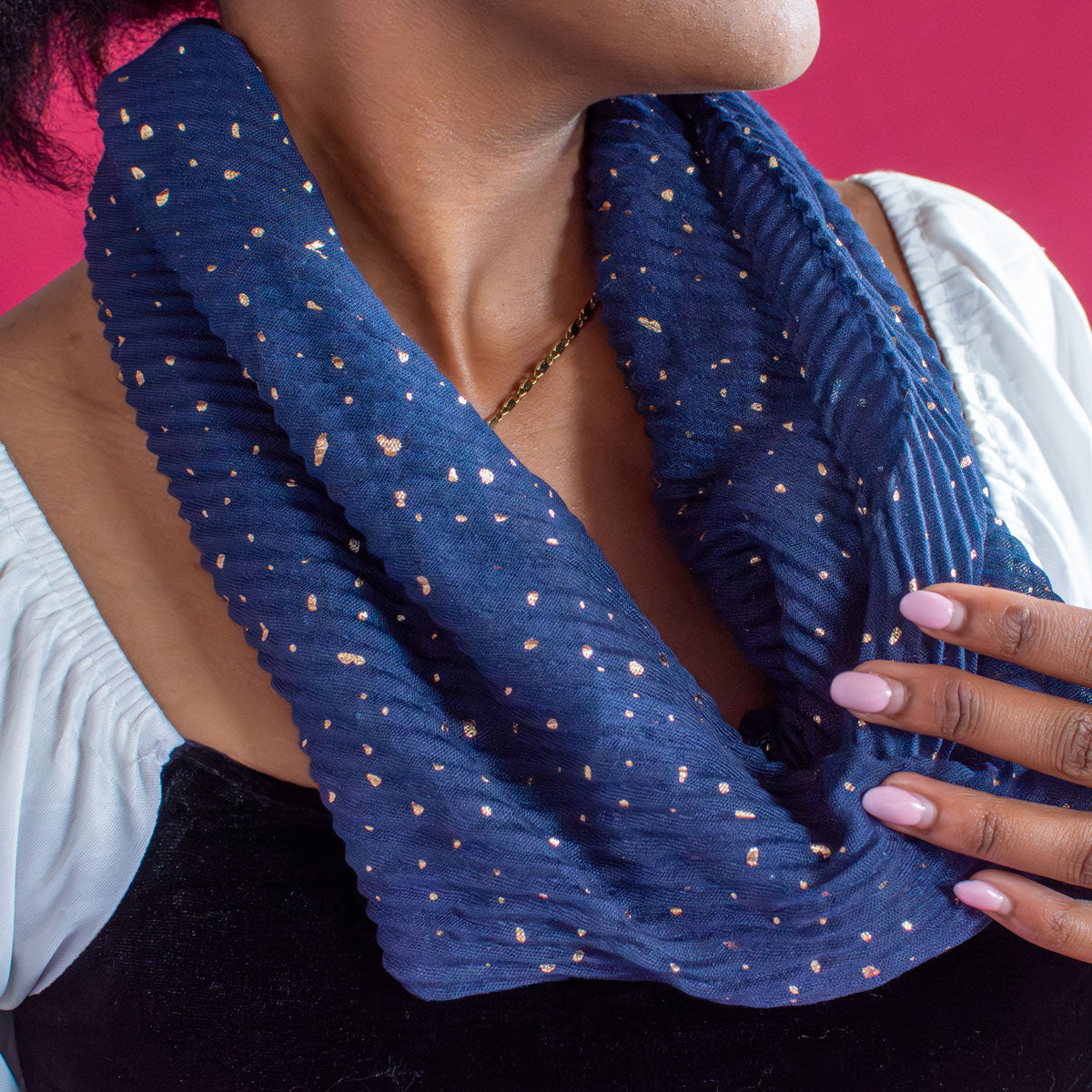 Cosy Checked Magnetic Scarf
