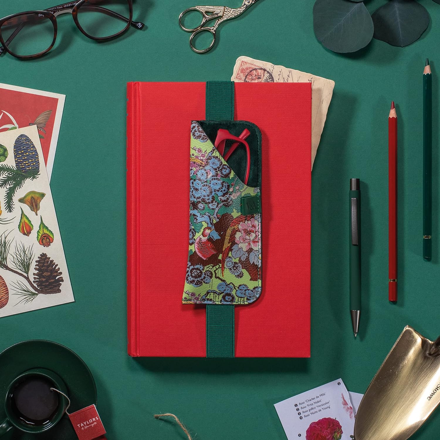 V&A Bookaroo Glasses Case