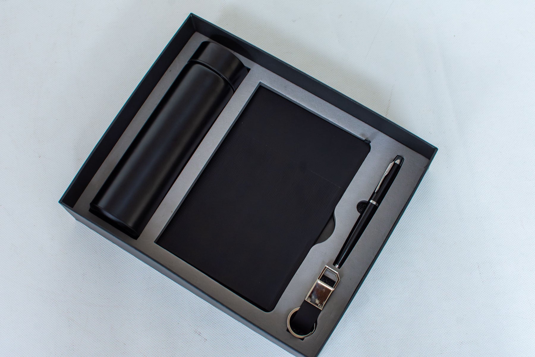 Notebook Gift Set – A5 Notebook, 500 ml Bottle, Pen & Keychain Set Black & Blue