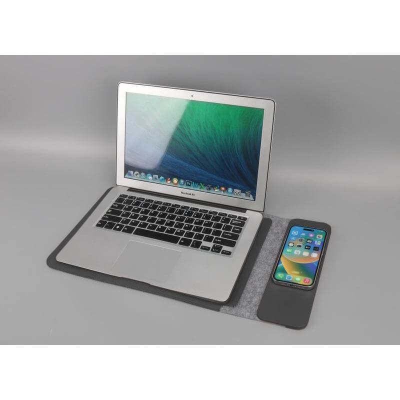 14" Laptop Sleeve With 15W Magnetic Charger