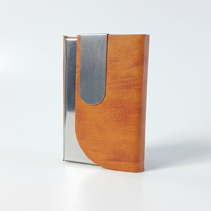 The Arc Bifold Card Holder