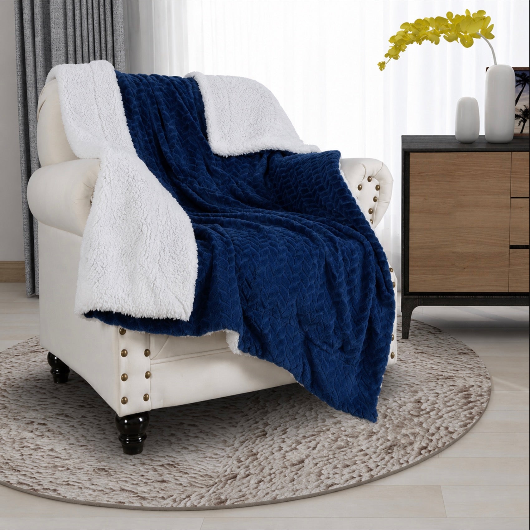 Warm super soft throw blanket for couch