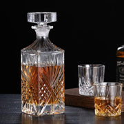 Crystal Glass Whiskey Decanter, Square Cut Design, 750ml Liquor Bottle with Stopper, Classic Diamond Pattern