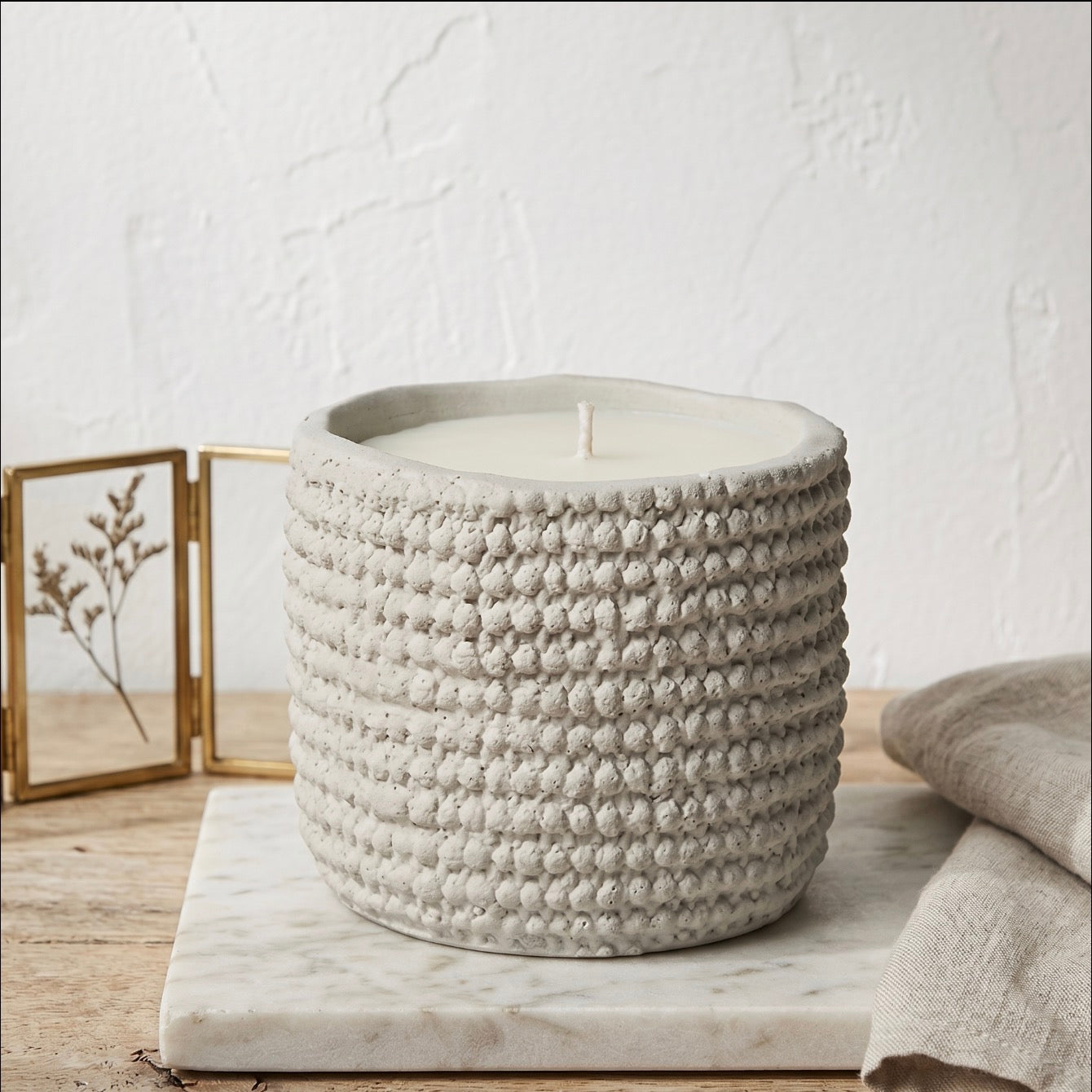 Nordic Concrete Scented Candle – 400g Large Minimalist Candle (8.3cm x 10cm)