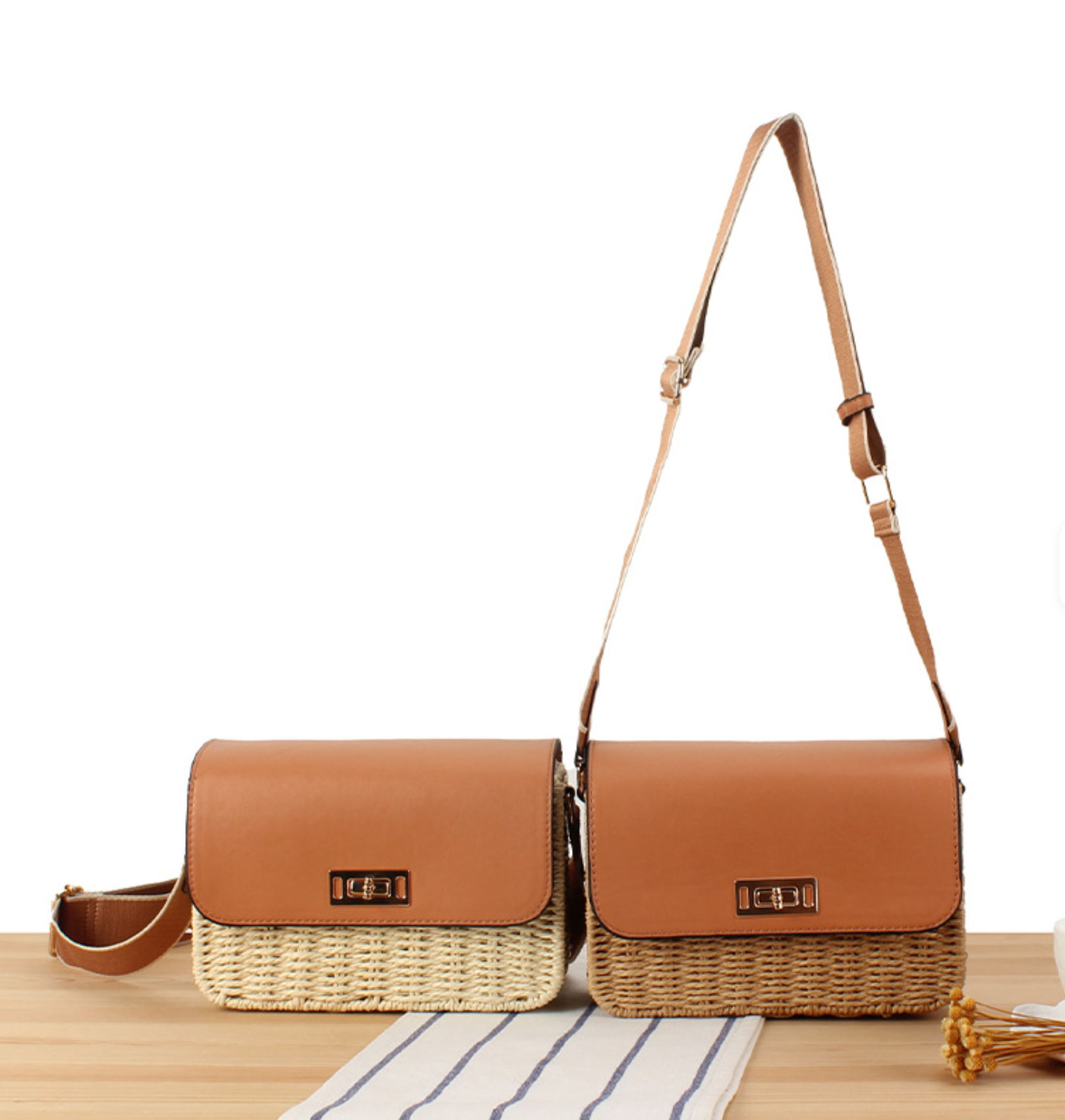 Women’s Rattan Straw Crossbody Purse / Woven Sling & Shoulder Bag – 21 × 7.5 × 14 cm
