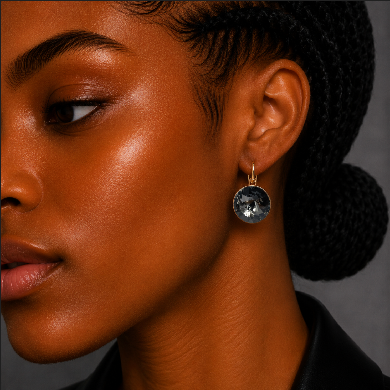 Round Swarovski Drop Earrings – 18k Gold Plated