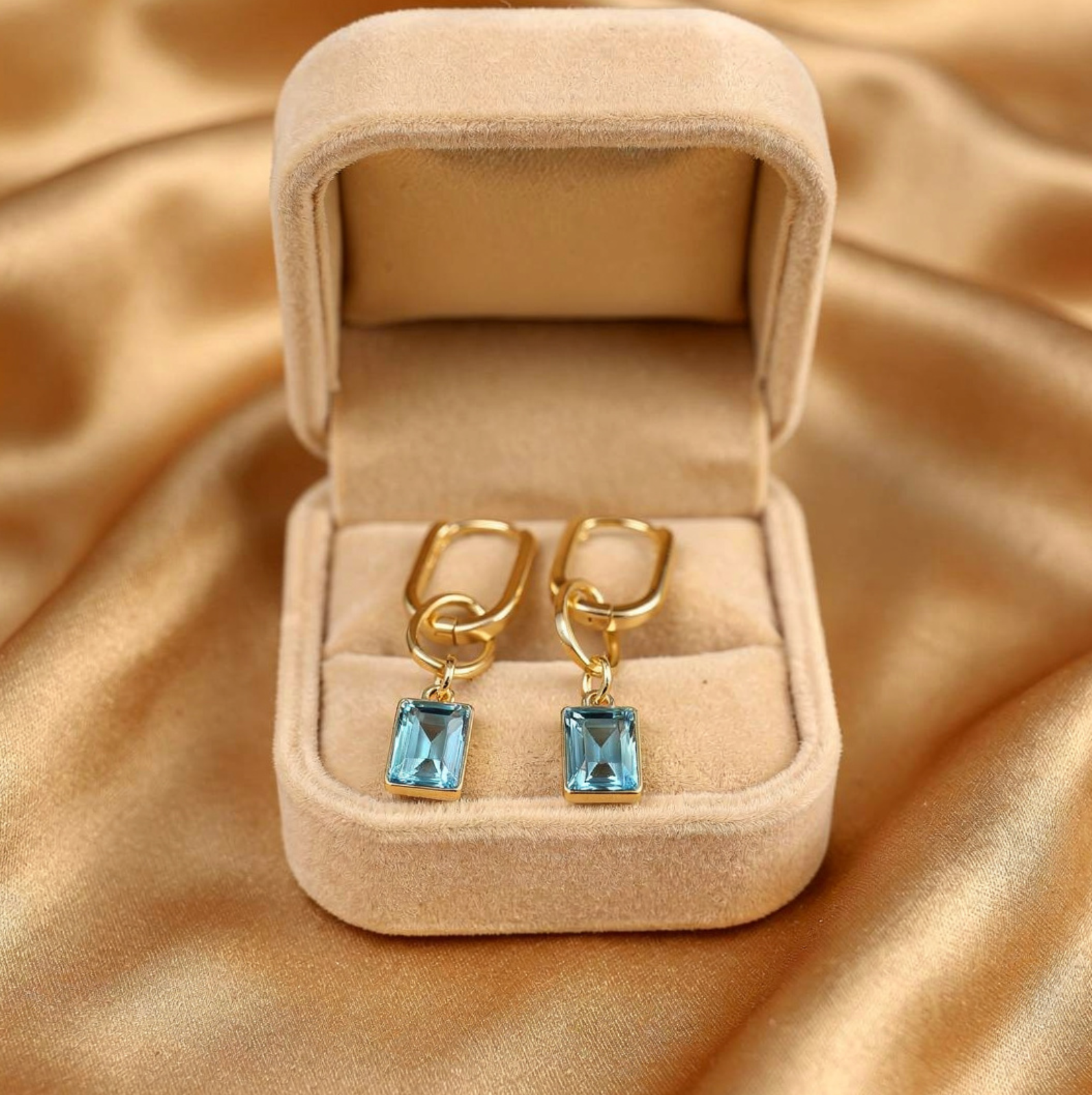 Square Swarovski Drop Earrings – 18k Gold Plated - BOX