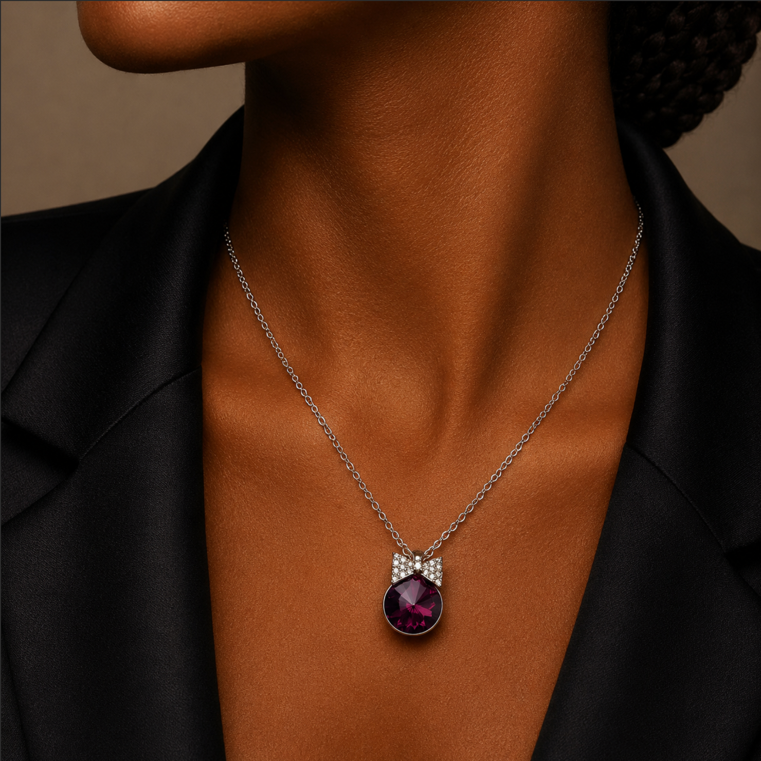 The Cleo Necklace Rhodium-Plated Bow Stone