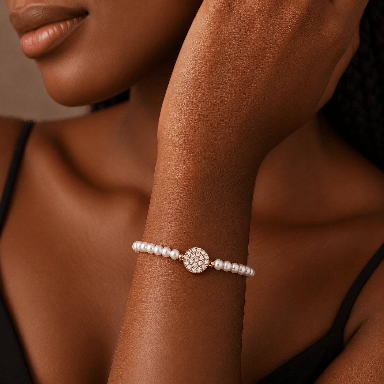 The Grace Bracelet – Gold Plated – Pearl - model