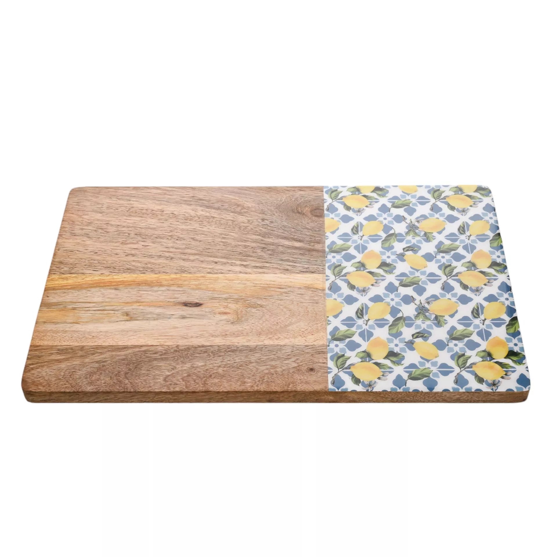 Country Living Mango Wood Chopping Board  – Lemons