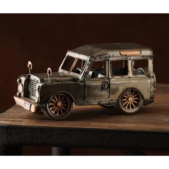 Harvey Makin Ornament Car