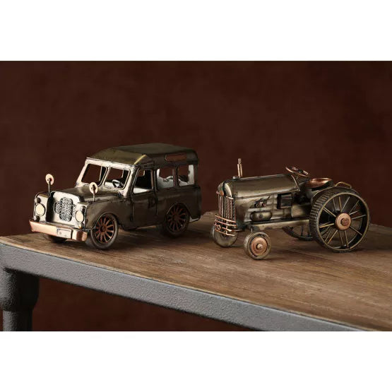 Harvey Makin Ornament Car