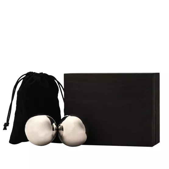 Harvey Makin 2 Large Whisky Chilling Balls